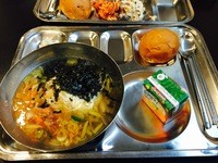 韓国の高校ではどんな給食がでるの？