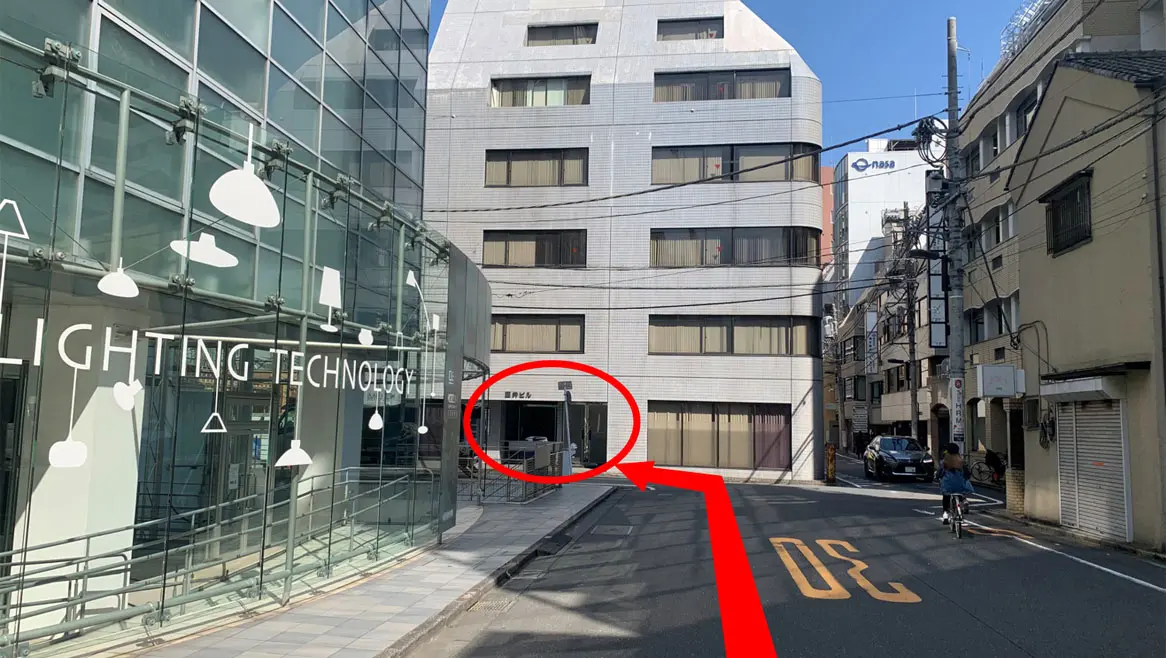 直進してEST AKIHABARAの3階がK Village秋葉原校