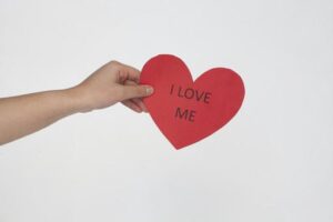 【MBTI診断💘】話題の「Love Type 16」でわかる恋愛タイプ