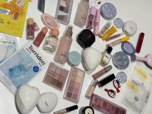 【池袋東口校】韓国語教室カウンセラーの愛用品を紹介します♡