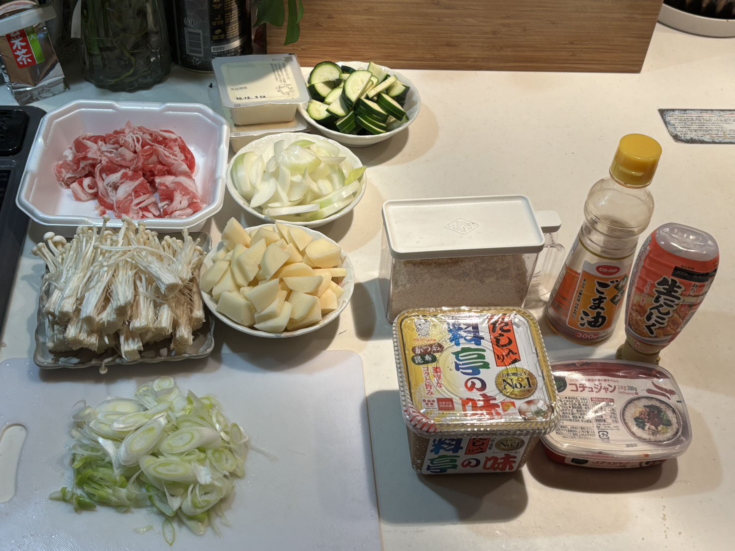 된장찌개(テンジャンチゲ|味噌チゲ)材料写真