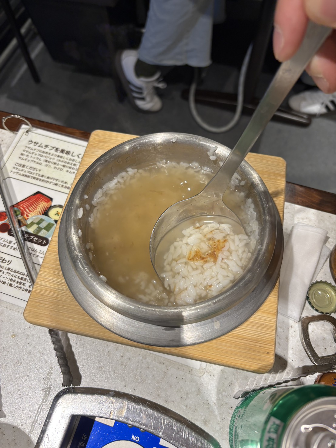 韓国で牛焼肉ならココ!
弘大・延南洞「우삼집（Woosamzip｜ウサムチプ）」釜めし写真