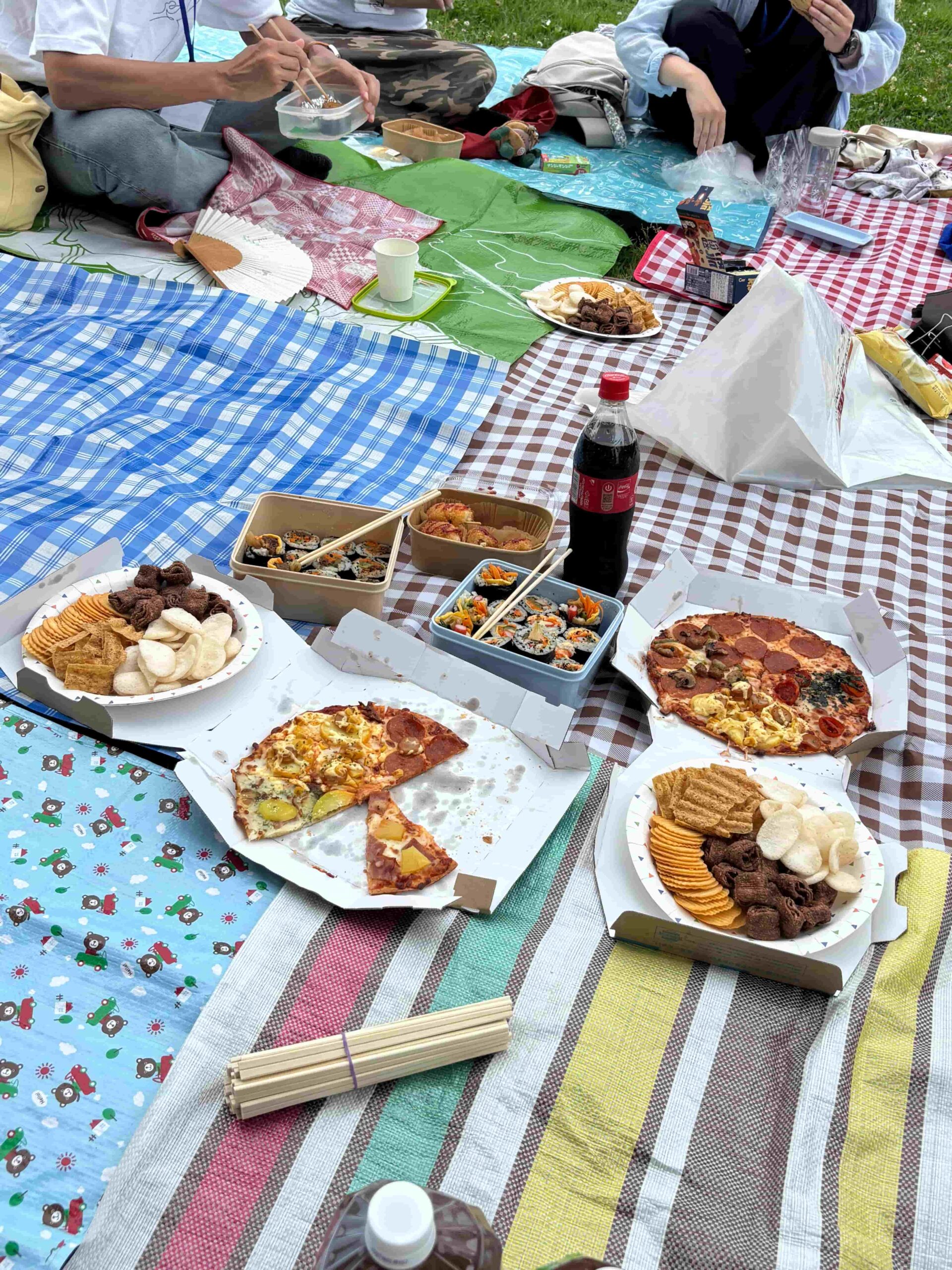 ピクニックイベント 食べ物写真