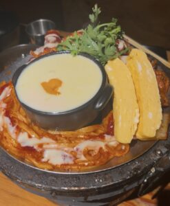ヨンギの炭火焼タッカルビ