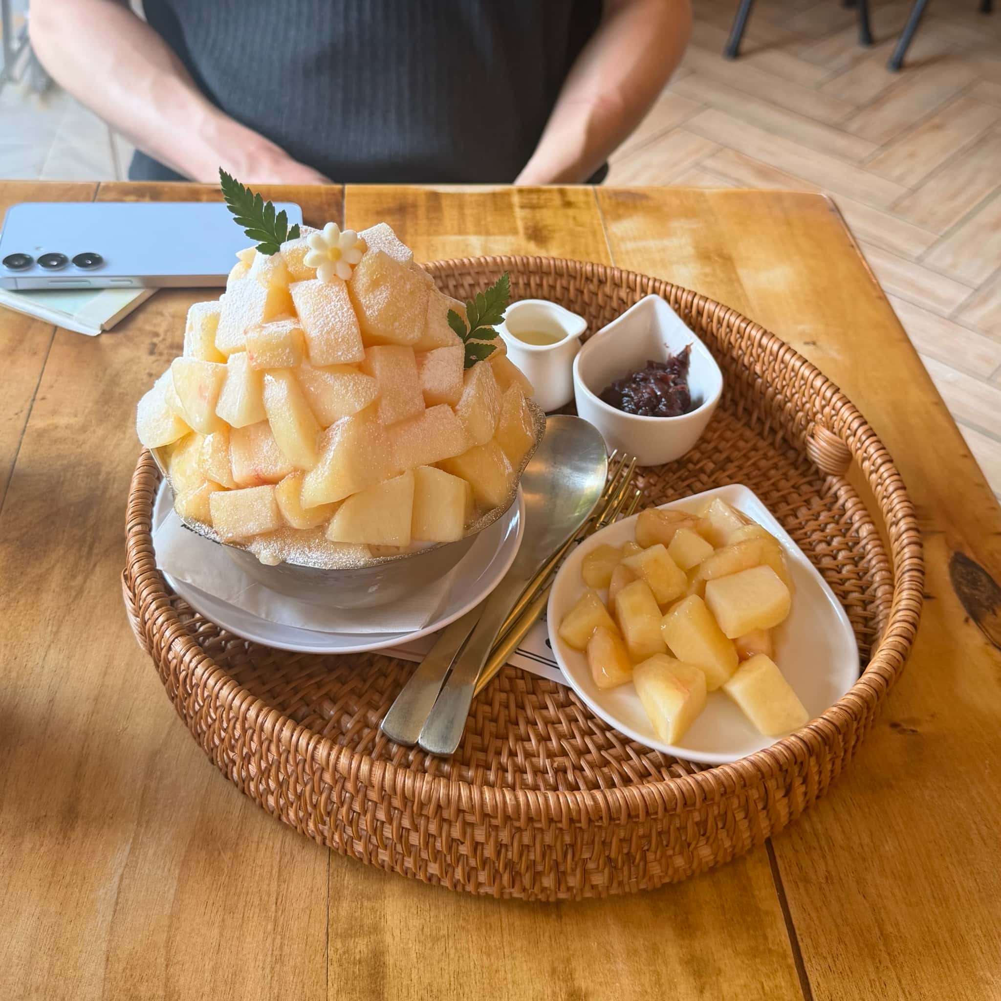Rafre Fruits 聖水 モモビンス
