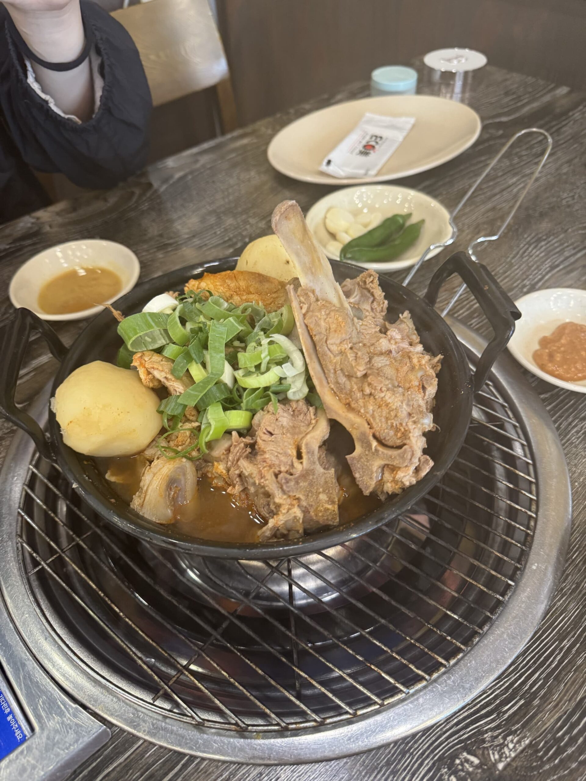 韓国料理カムジャタン